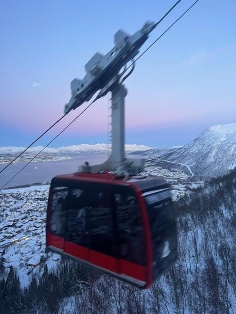Mountainside Lodge - Breivikeidet Tromsø Zewnętrze zdjęcie